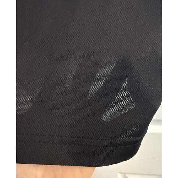 Travis Mathew Mesh Polo Men’s LG Black Performance Golf Outdoor Lightweight EUC - Picture 3 of 12